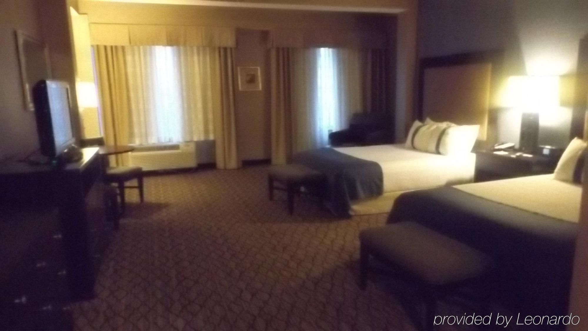 Holiday Inn Detroit Metro Airport By Ihg Romulus Exterior photo