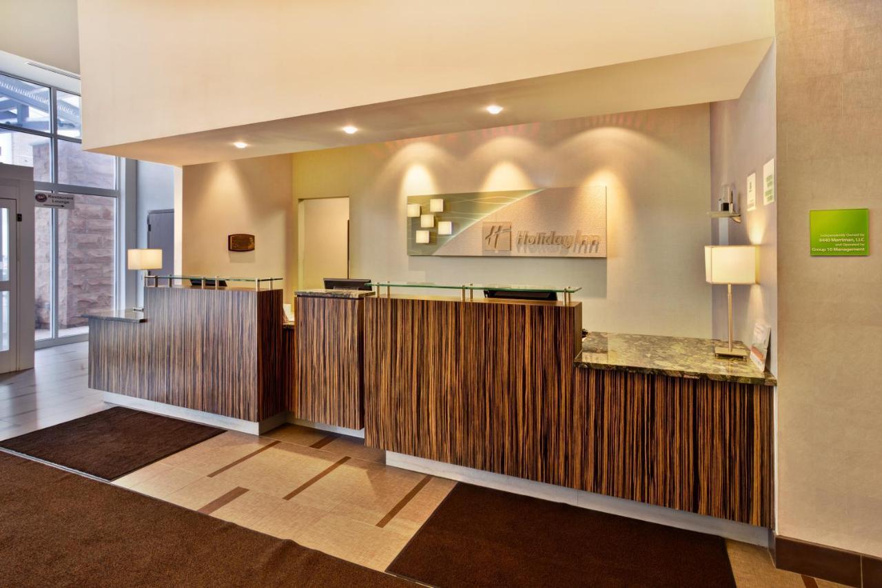 Holiday Inn Detroit Metro Airport By Ihg Romulus Exterior photo